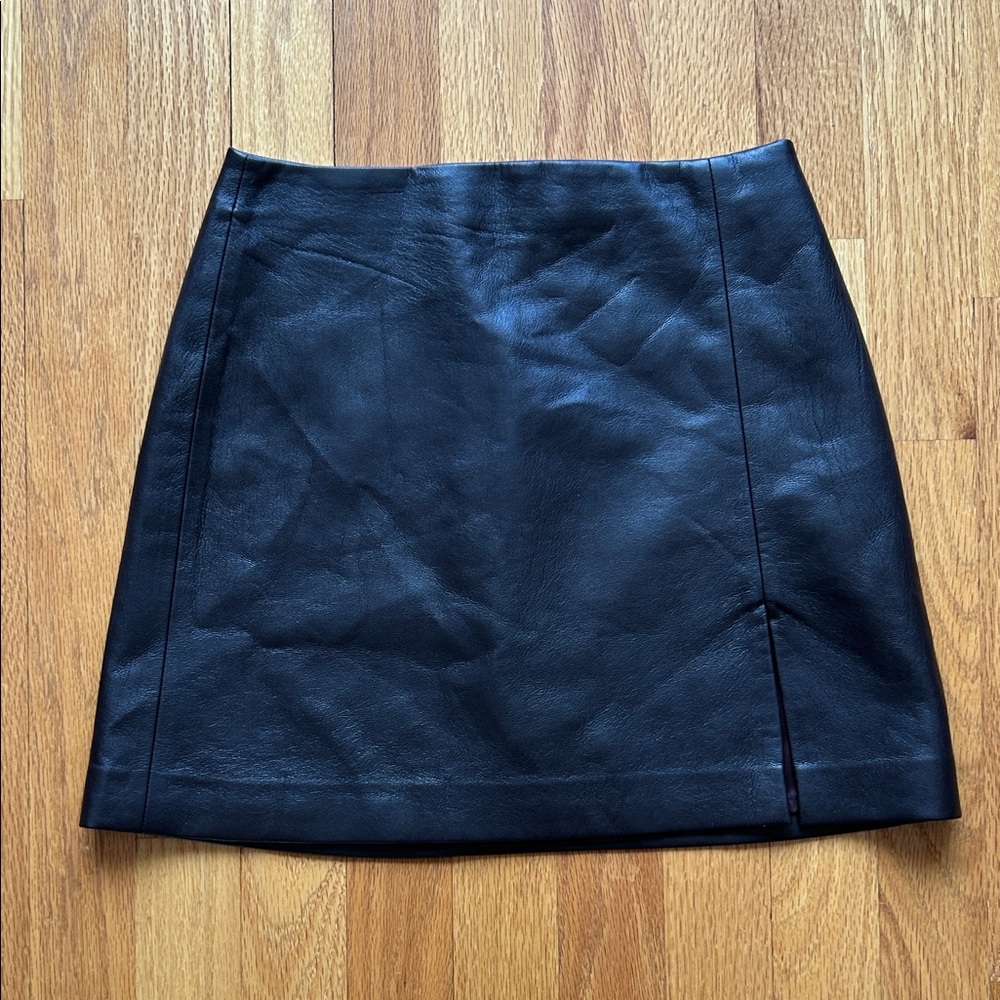 Aritzia Sunday Best Tatiana Mini Vegan Leather Skirt 🌸